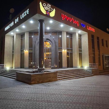 Joy Hotel Apartament Yerevan Exterior foto