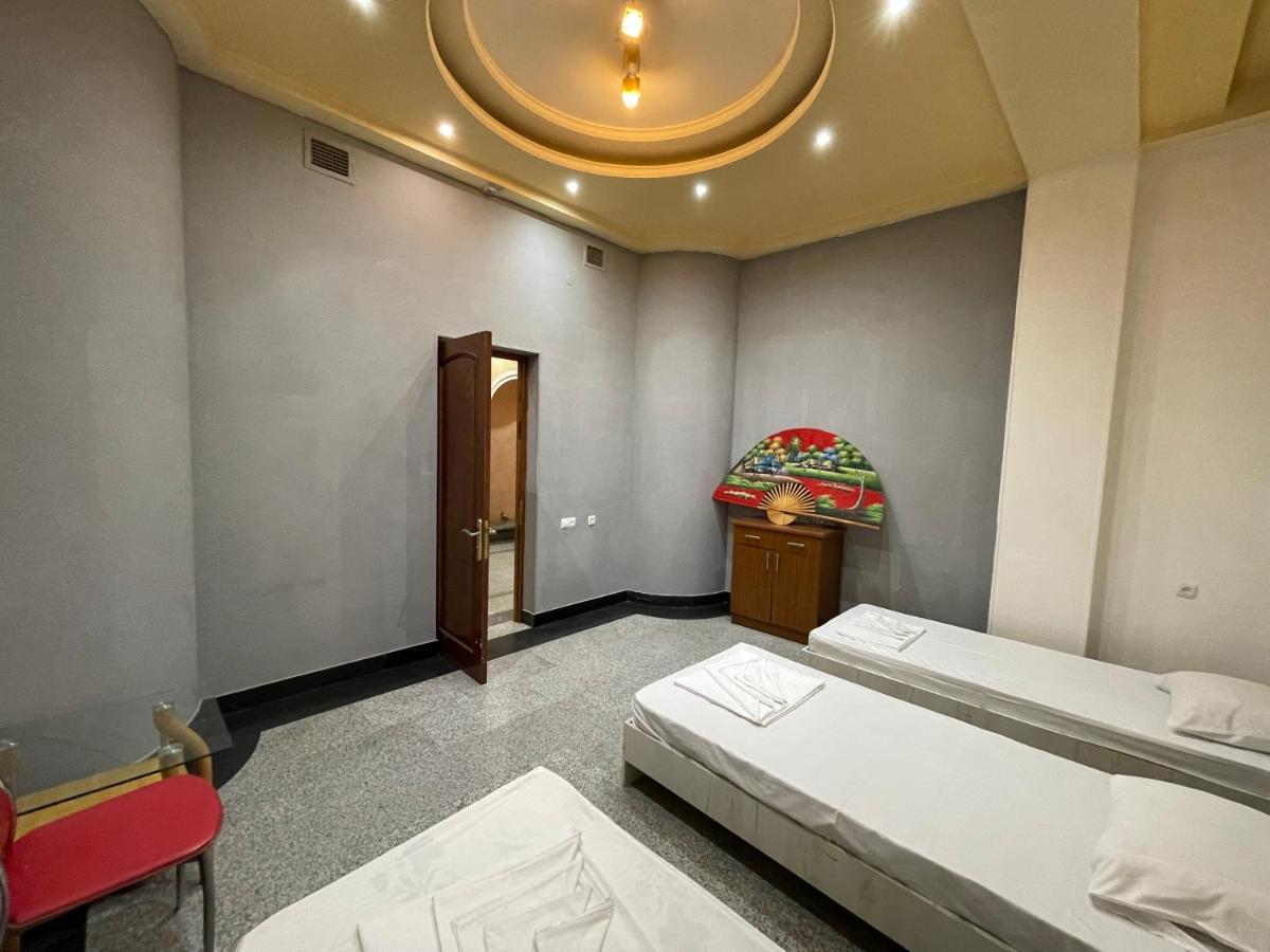 Joy Hotel Apartament Yerevan Exterior foto